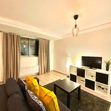 Apt - Balcony- Kensington-24 7 Security Londra Dış mekan fotoğraf